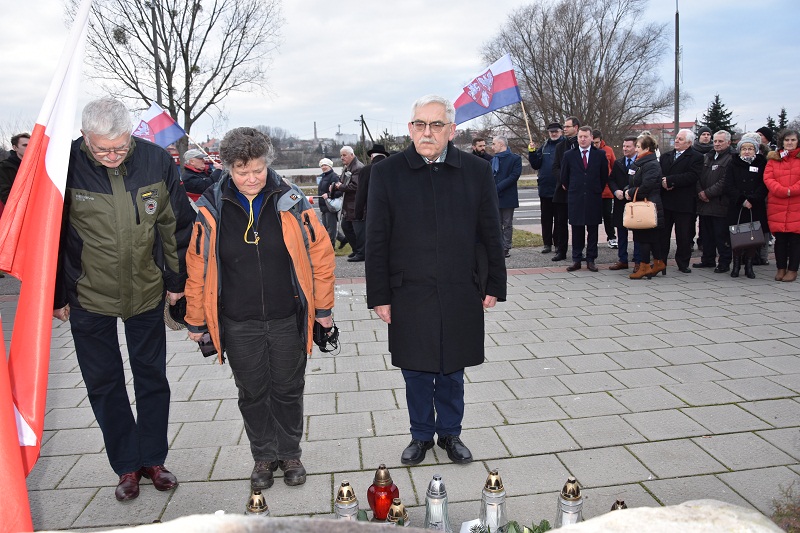 Mija 157. rocznica wybuchu Powstania Styczniowego. Złożyli kwiaty na Wale Tarejwy