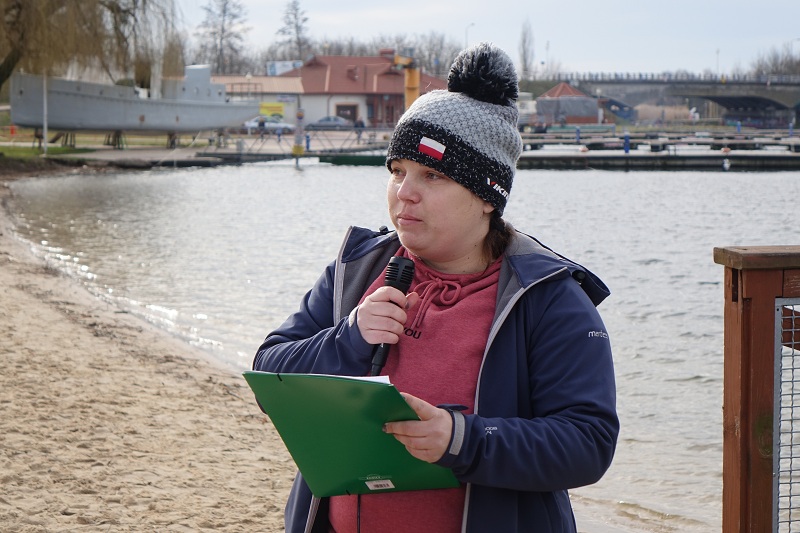 „Od serca dla serca” na ślesińskiej plaży. Morsowali w szczytnym celu