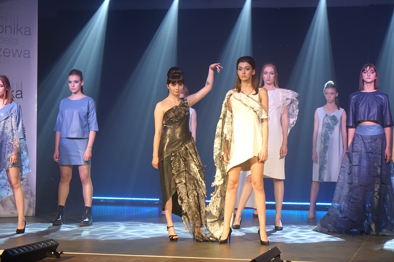 Pokaz mody na finał wydarzenia „Konin Miasto Kobiet”