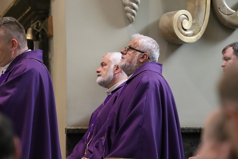 Pożegnanie najstarszego marianina. Spoczął na cmentarzu w Licheniu