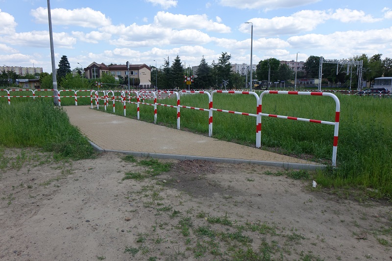 Dokąd prowadzą chodniki na Zatorzu przy nowym tunelu?