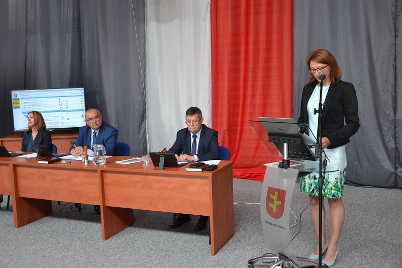 „Dwie siódemki w dacie okazały się szczęśliwe”. Burmistrz z jednogłośnym absolutorium
