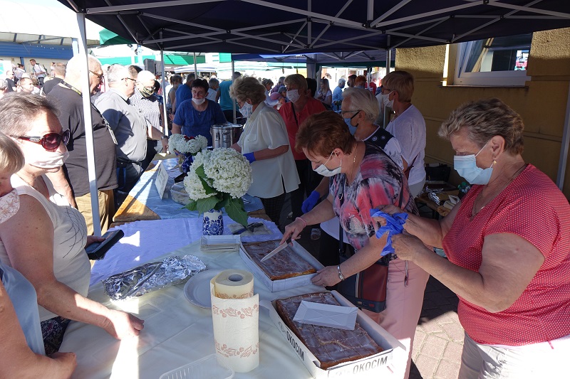 To pierwszy Jarmark Smaków na bazarze. „By promować polską żywność, wspierać polskich producentów i przedsiębiorców”