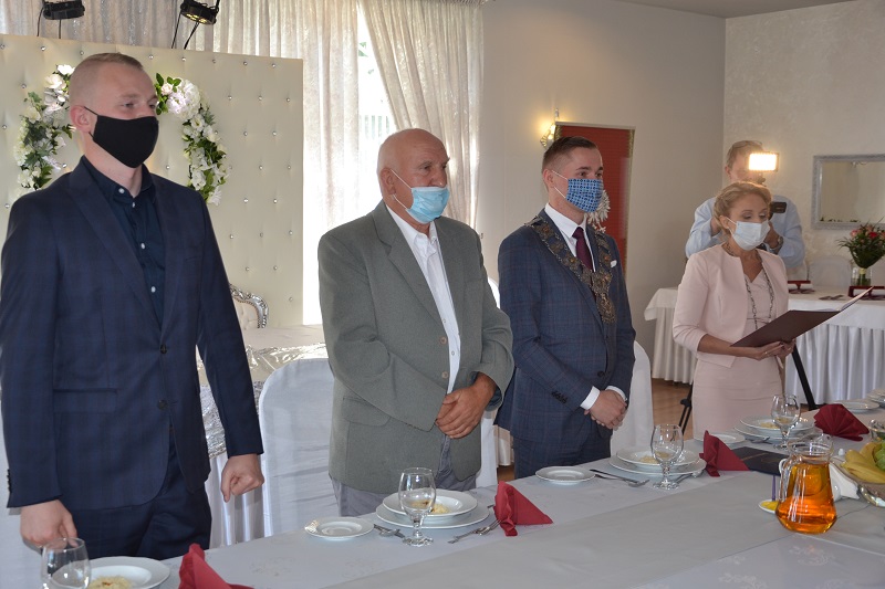 Małżeństwo trzeba ciągle reperować. 10 par świętowało Złote Gody