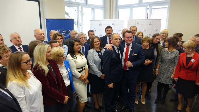 Zenon Chojnacki obiecuje most, kryte lodowisko i urzędy czynne do 18.00