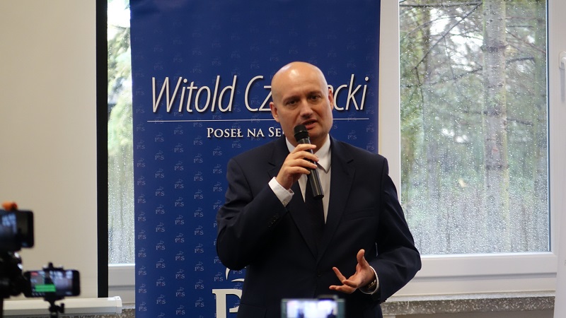 Zenon Chojnacki obiecuje most, kryte lodowisko i urzędy czynne do 18.00