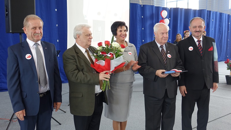 Uroczysta sesja z okazji niepodległości. Medale, tytuły i stypendia