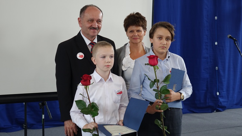 Uroczysta sesja z okazji niepodległości. Medale, tytuły i stypendia