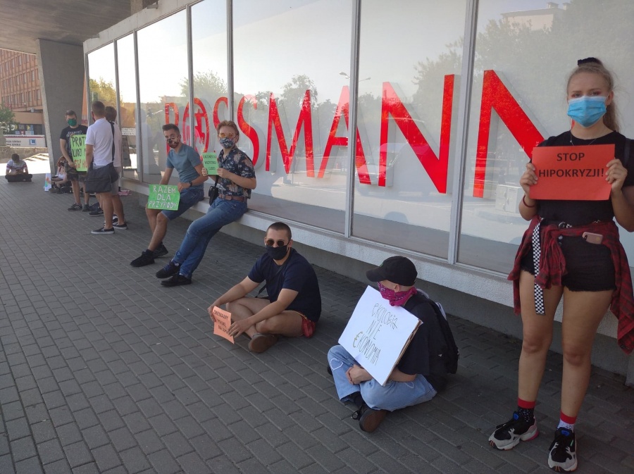 „Stop propagandzie i hipokryzji". Młodzi apelują o debatę społeczną z ich udziałem