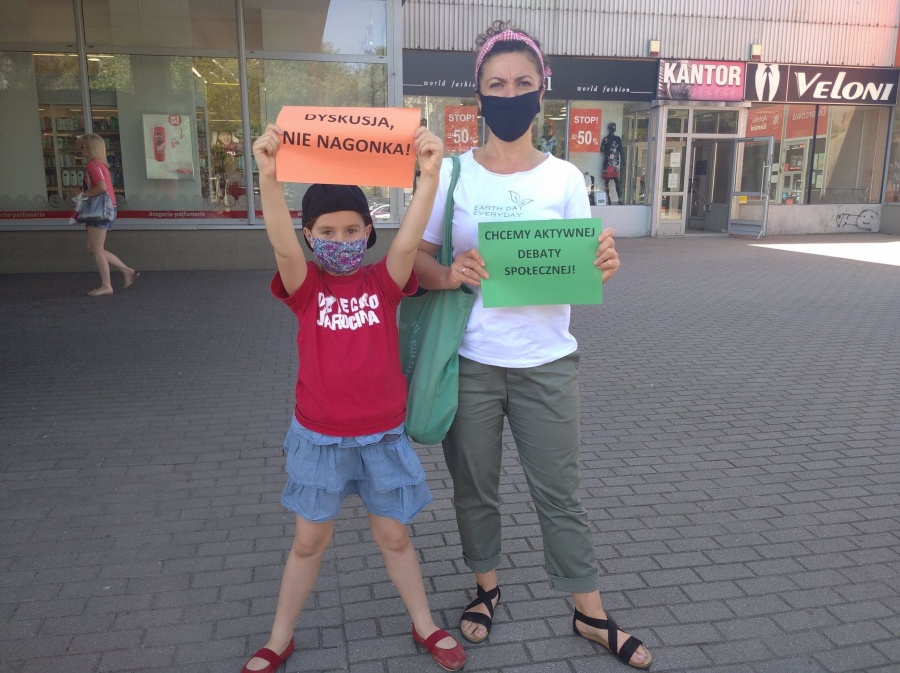 „Stop propagandzie i hipokryzji". Młodzi apelują o debatę społeczną z ich udziałem