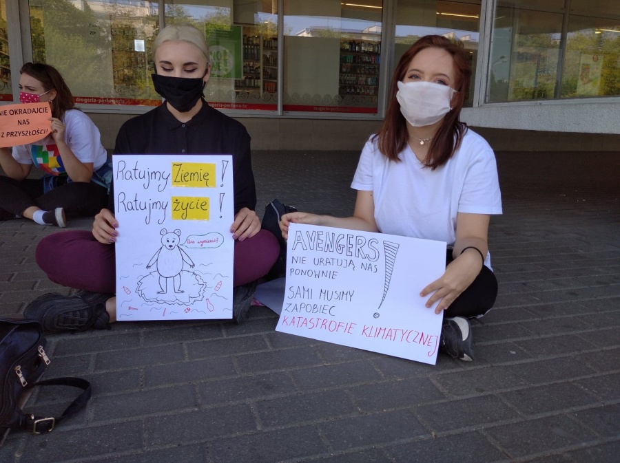 „Stop propagandzie i hipokryzji". Młodzi apelują o debatę społeczną z ich udziałem