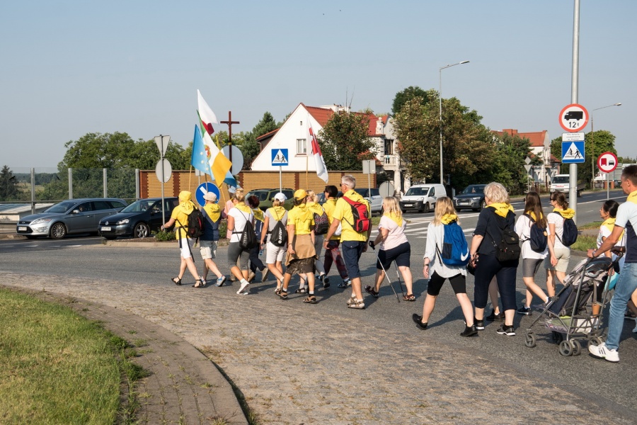 Nietypowa pielgrzymka w czasie pandemii. Po raz 30. wyruszyli na Jasną Górę