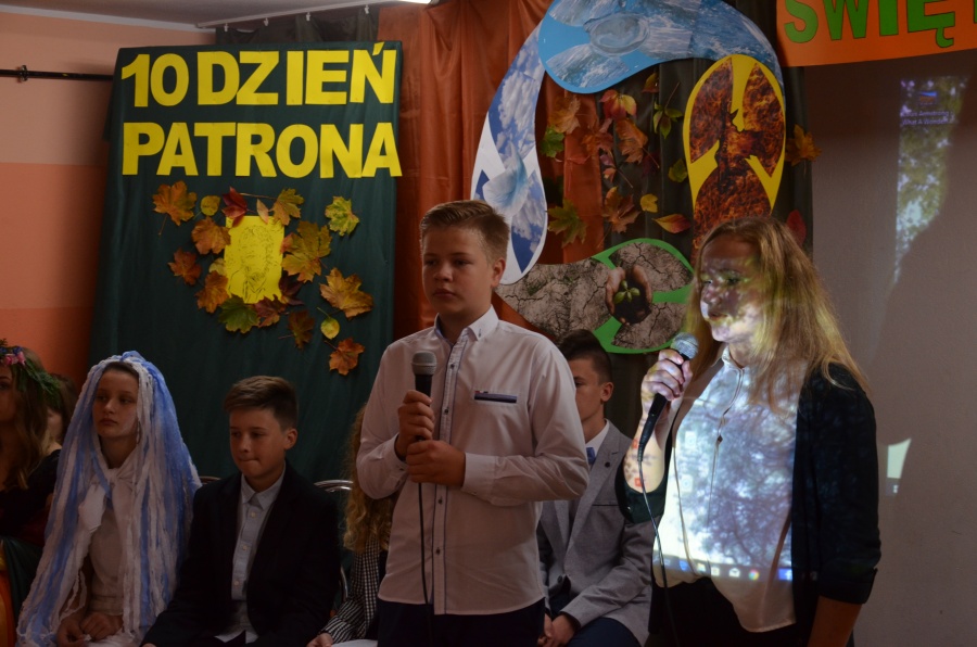 Patronka odwiedziła szkołę. Podstawówka w Żdżarach świętowała 105. urodziny