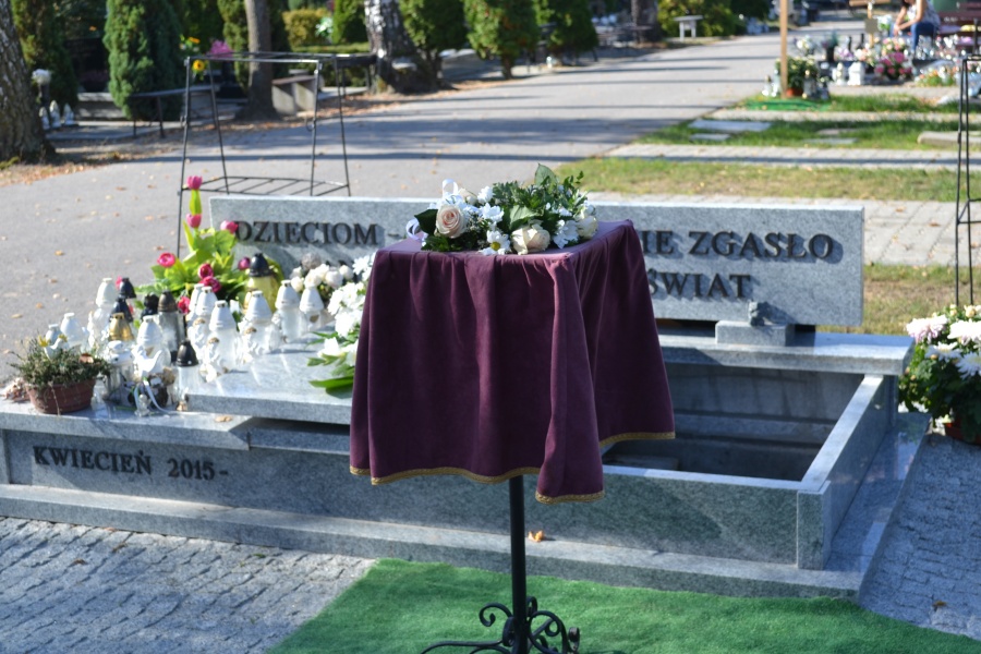 Miasto pożegnało martwo narodzone dzieci. Drugi pochówek na konińskim cmentarzu