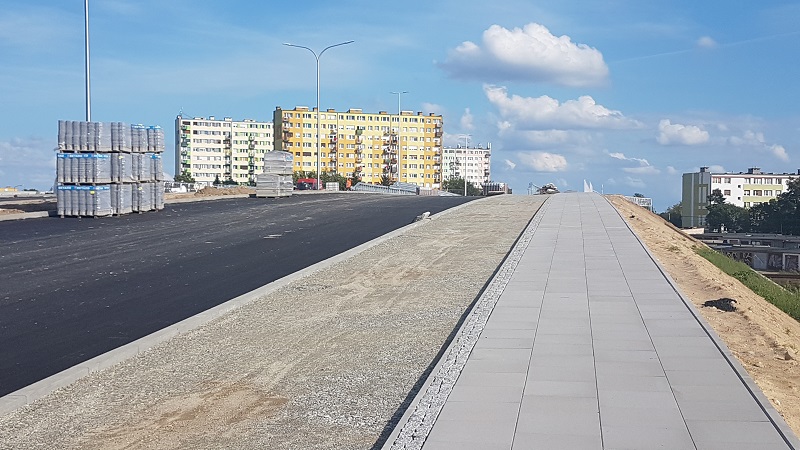 Nowa trasa coraz bardziej widoczna. Trwa budowa wiaduktu i dróg dojazdowych