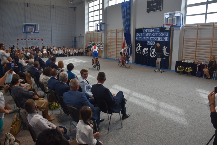 Uroczyste otwarcie. Uczniowie i mieszkańcy mają wymarzoną salę sportową