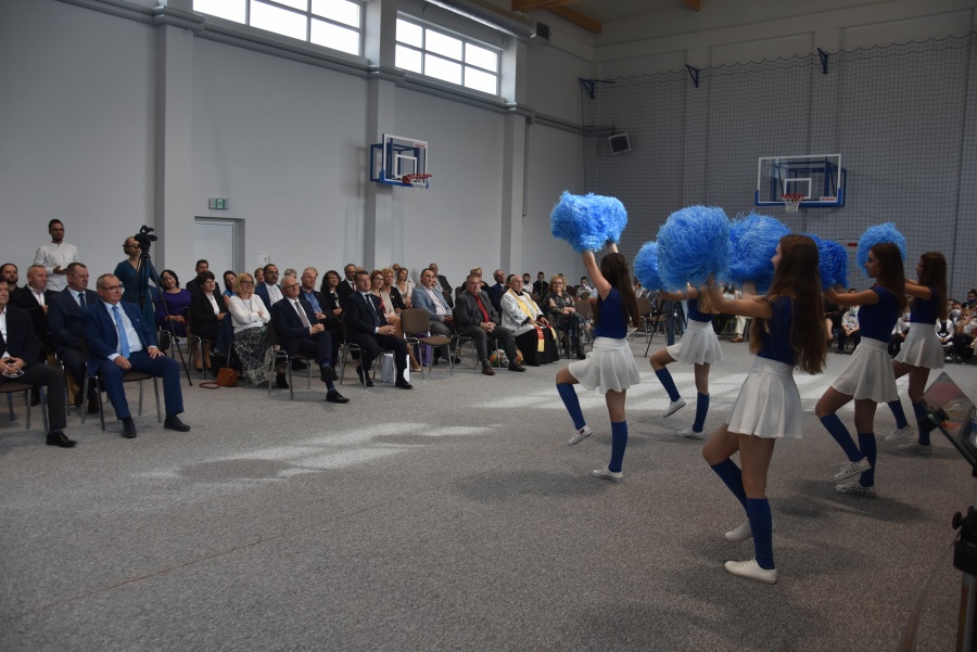 Uroczyste otwarcie. Uczniowie i mieszkańcy mają wymarzoną salę sportową