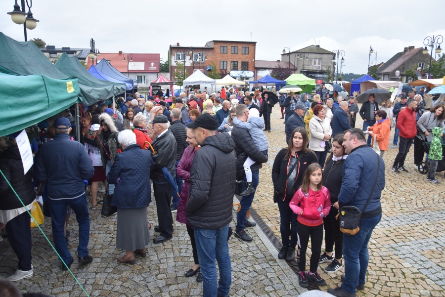 Pogoda im niestraszna. Trwa 8. Jarmark Ochweśnicki