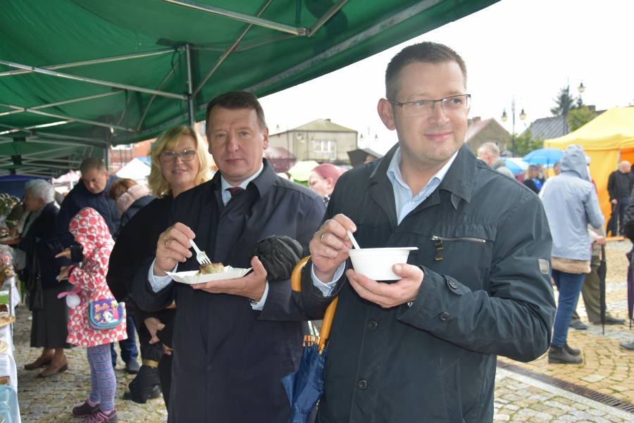 Pogoda im niestraszna. Trwa 8. Jarmark Ochweśnicki