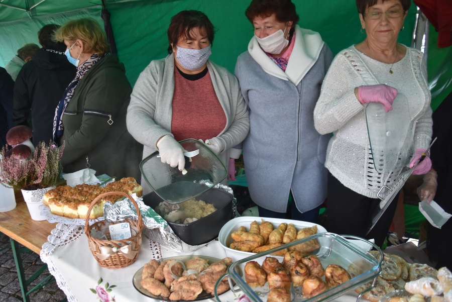Pogoda im niestraszna. Trwa 8. Jarmark Ochweśnicki
