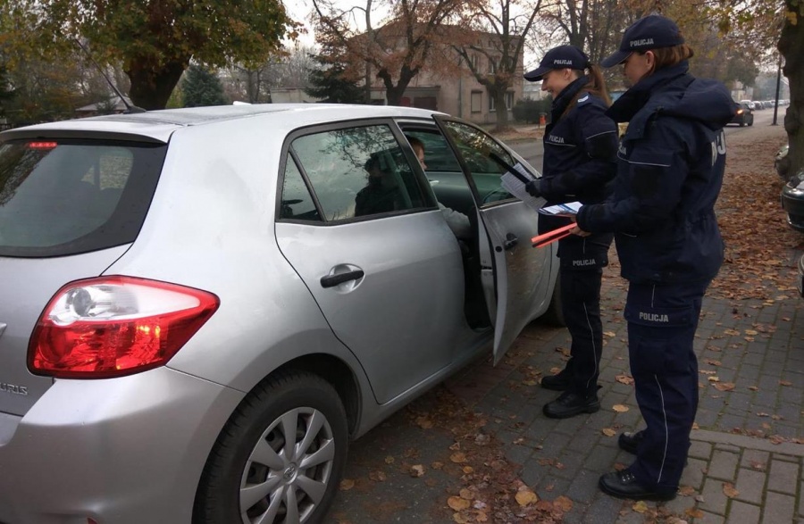 Światowy Dzień Pamięci o Ofiarach Wypadków Drogowych. Policjanci apelowali o ostrożność