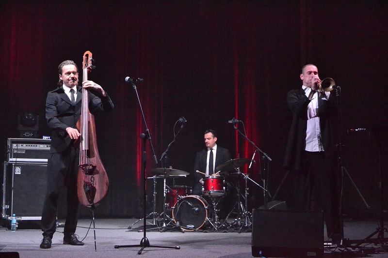 „To szczęście, że możemy tutaj z wami być”. Wystartował „sklonowany” 27. Jazz Festival Jazzonalia