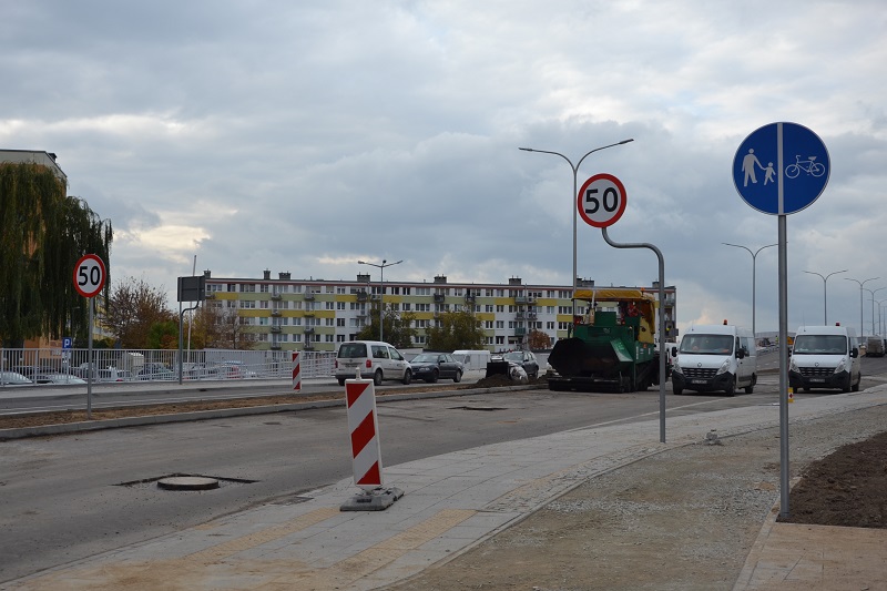 Dzisiaj i jutro zniknie część utrudnień dla kierowców. Kiedy pojedziemy nowym wiaduktem?