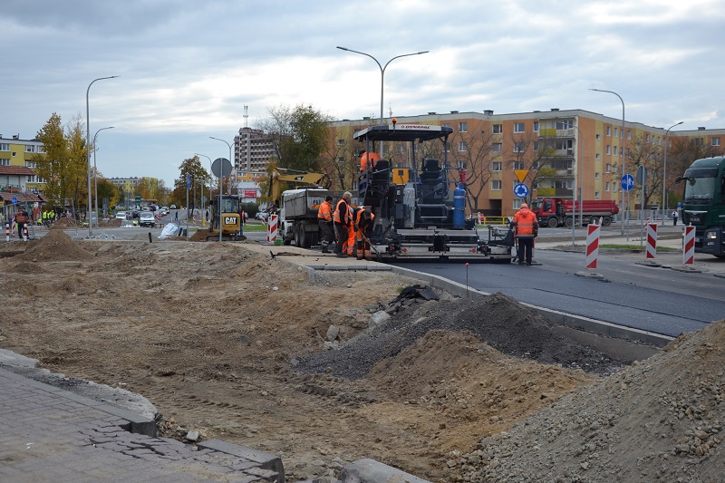 Dzisiaj i jutro zniknie część utrudnień dla kierowców. Kiedy pojedziemy nowym wiaduktem?