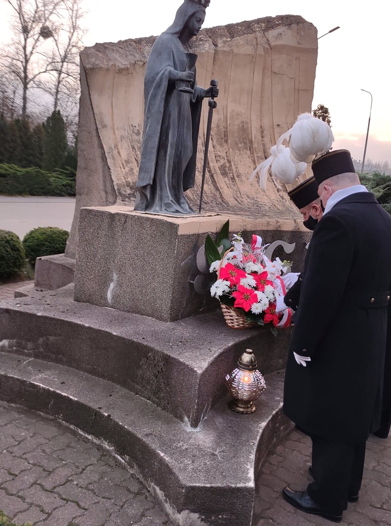 Osobno przed świętą Barbarą. Złożyli kwiaty i zapalili znicze