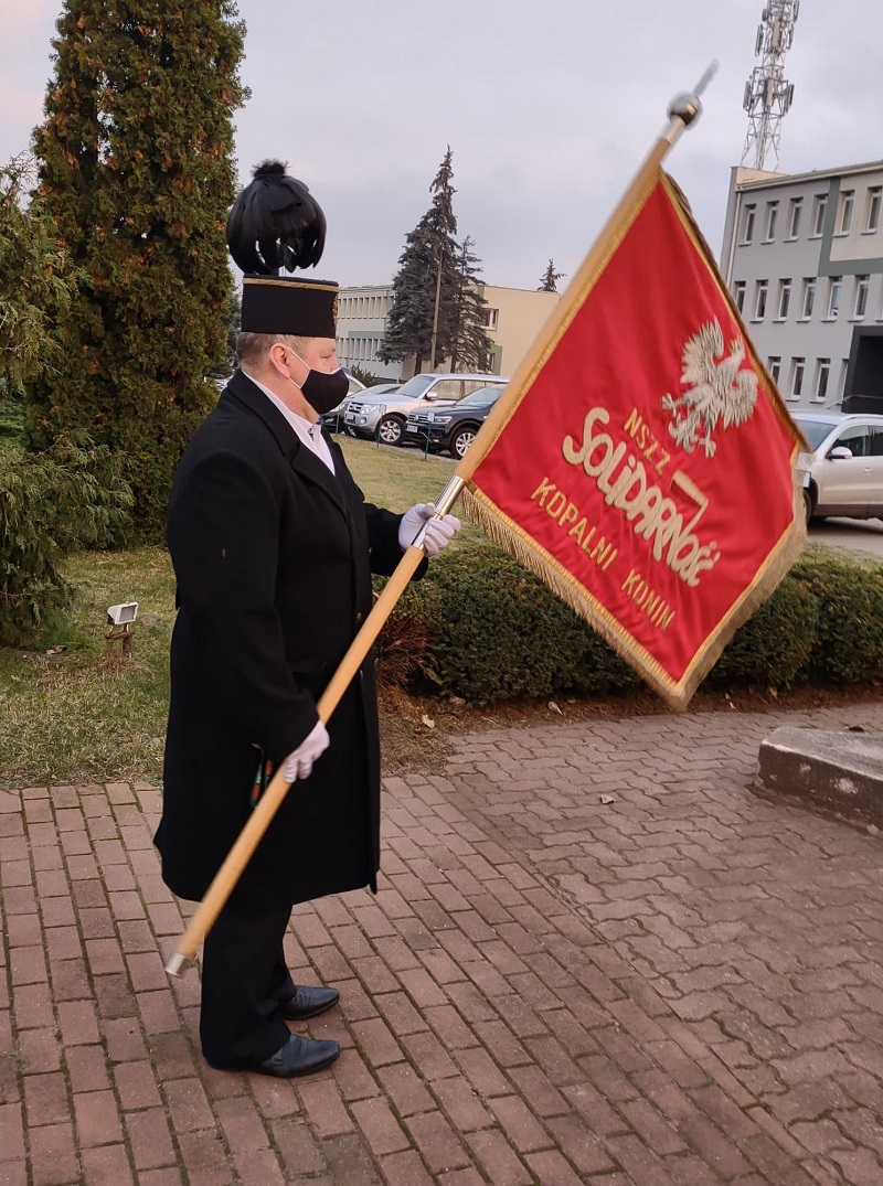 Osobno przed świętą Barbarą. Złożyli kwiaty i zapalili znicze