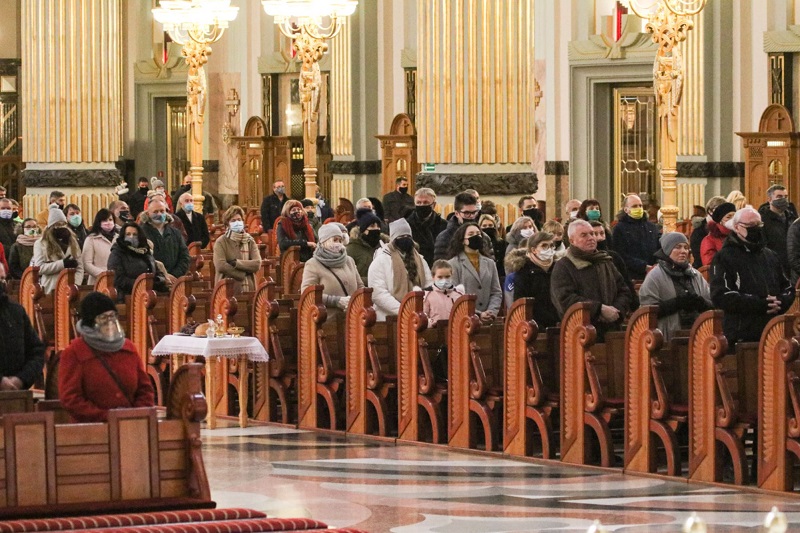 Mędrcy ze Wschodu w licheńskiej bazylice. Również bez tradycyjnego orszaku