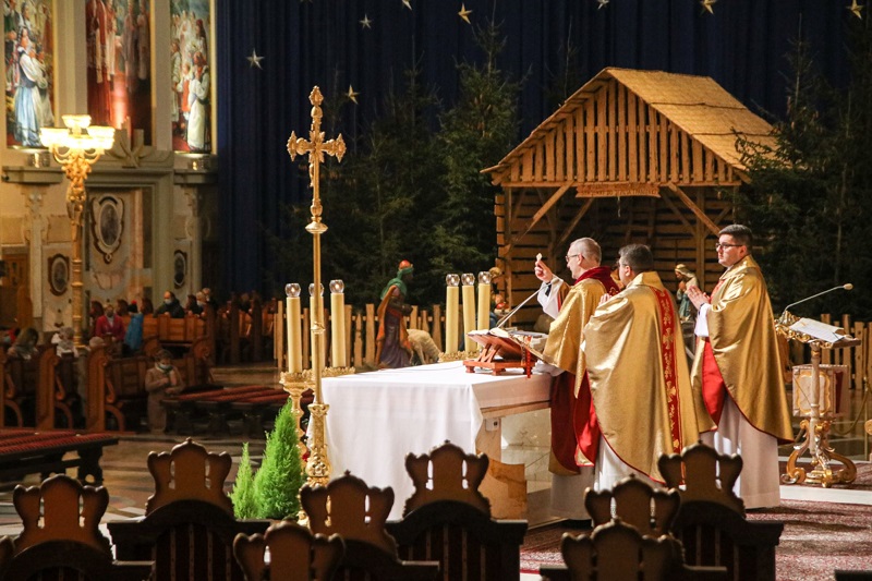 Mędrcy ze Wschodu w licheńskiej bazylice. Również bez tradycyjnego orszaku