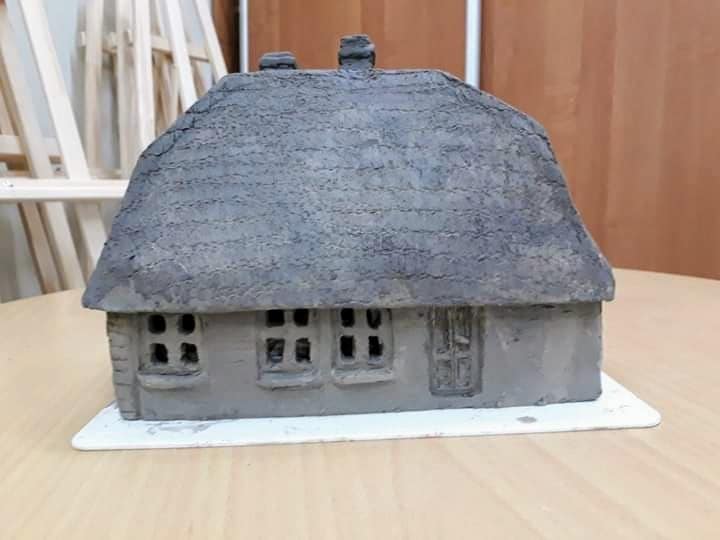 Jest kościół, remiza i dom kultury z gliny. Powstała ceramiczna mapa wioski