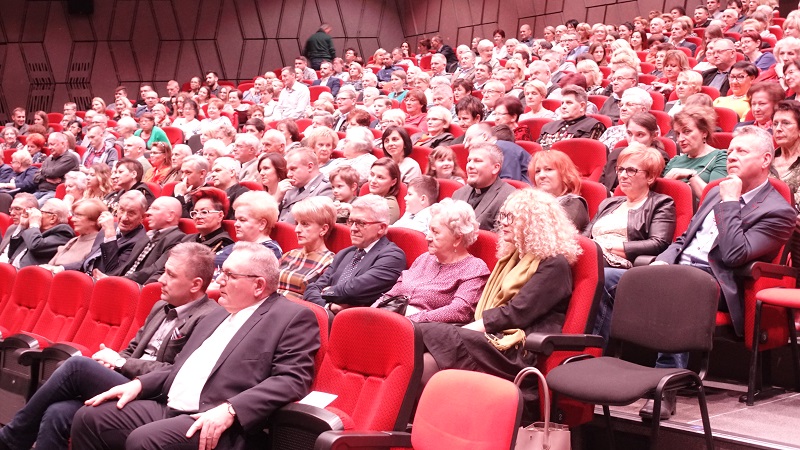 Orkiestra grała dla górników. Pełna sala na koncercie barbórkowym