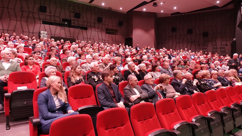 Orkiestra grała dla górników. Pełna sala na koncercie barbórkowym
