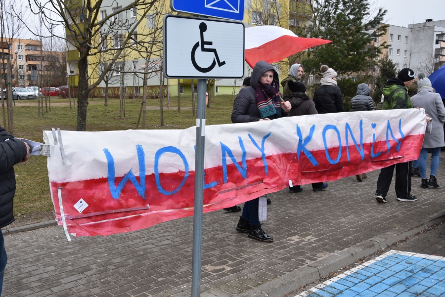 Marsz „Z miłości do wolności”. Po raz drugi w Koninie protestowali przeciwko obostrzeniom i szczepieniom