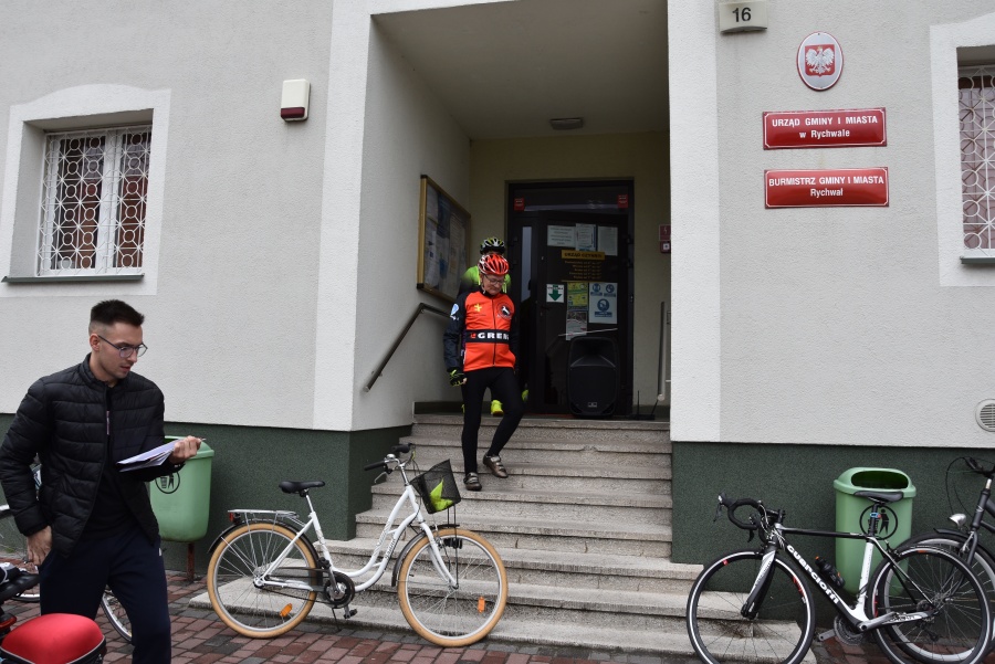 Rychwalska rowerowa majówka rozpoczęła comiesięczne rajdy cyklistów