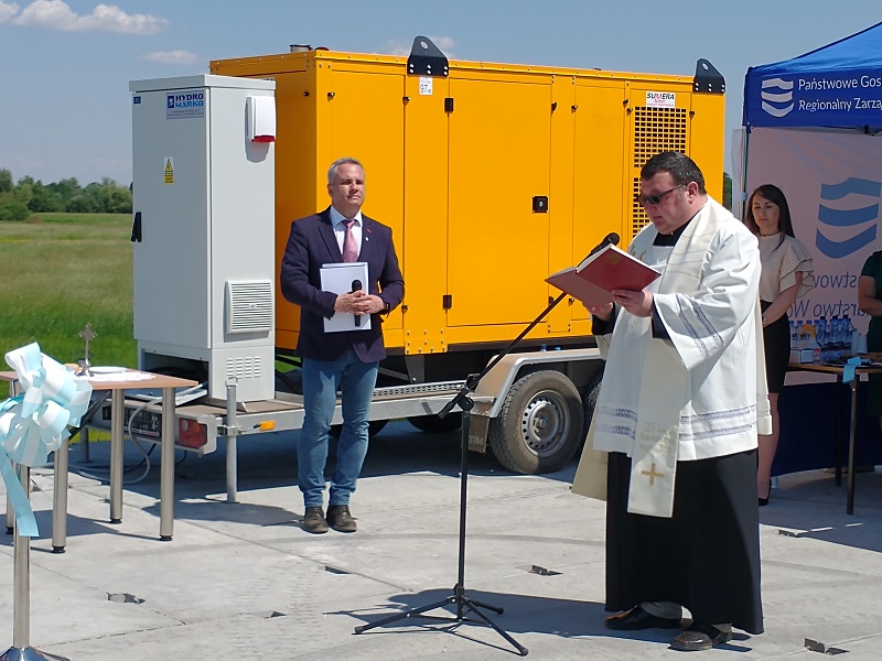Uroczyście uruchomili przepompownię i jazy. Żeby nie było suszy i powodzi