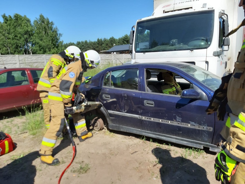 Cięli samochody, ewakuowali poszkodowanych. Ochotnicy ćwiczyli w upale