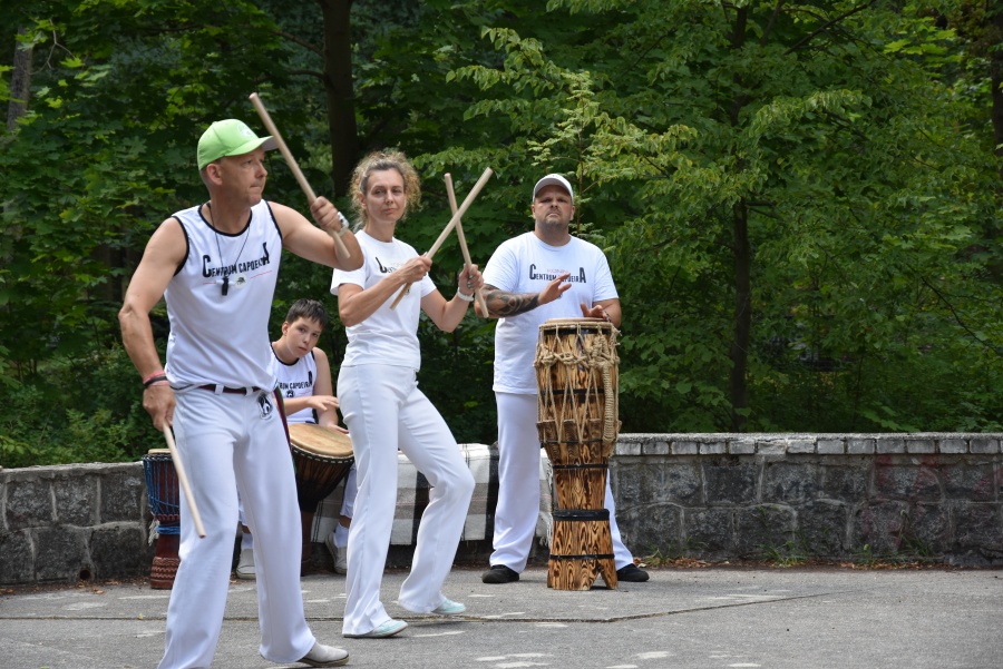 Trwa piknik dla Cypisa. Przed nami koncert hip-hopowy