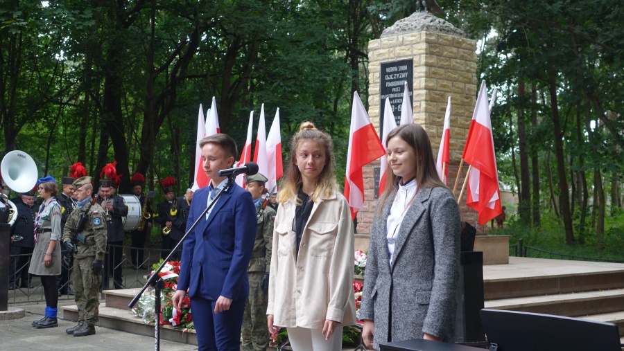 „Bolesna przeszłość wciąż pozostaje ostrzeżeniem dla współczesności”