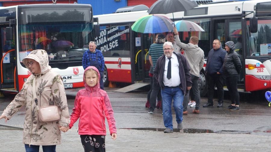 Każdy może poczuć się jak kierowca autobusu. Pani prezes też wsiadła do symulatora