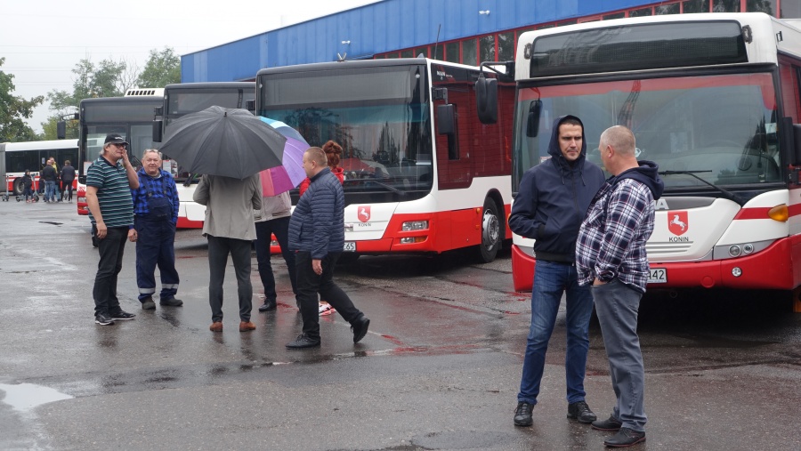 Każdy może poczuć się jak kierowca autobusu. Pani prezes też wsiadła do symulatora