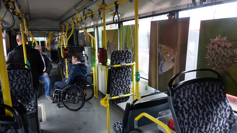 Każdy może poczuć się jak kierowca autobusu. Pani prezes też wsiadła do symulatora
