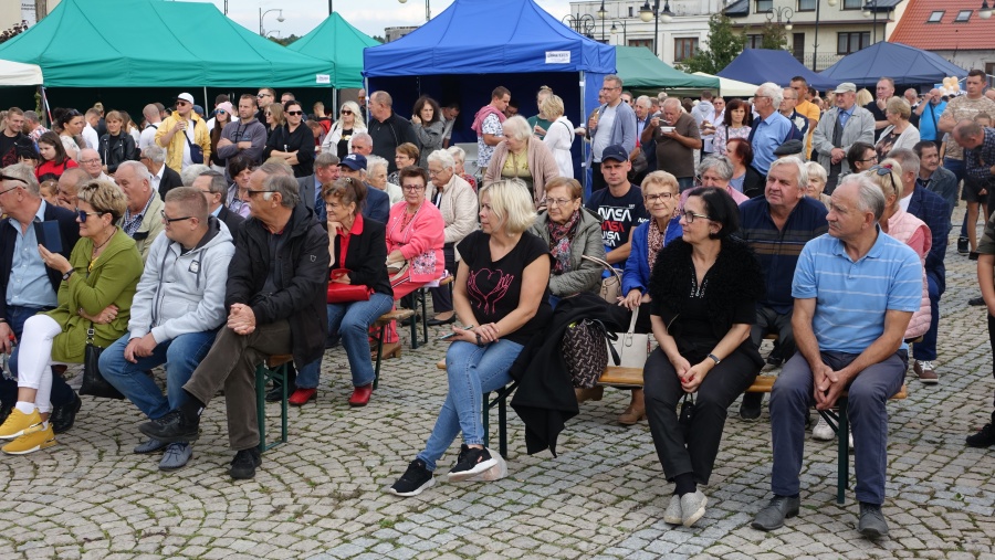 To już dziewiąty Jarmark Ochweśnicki. Dziewięć Kół Gospodyń Wiejskich wzięło udział w konkursie kulinarnym