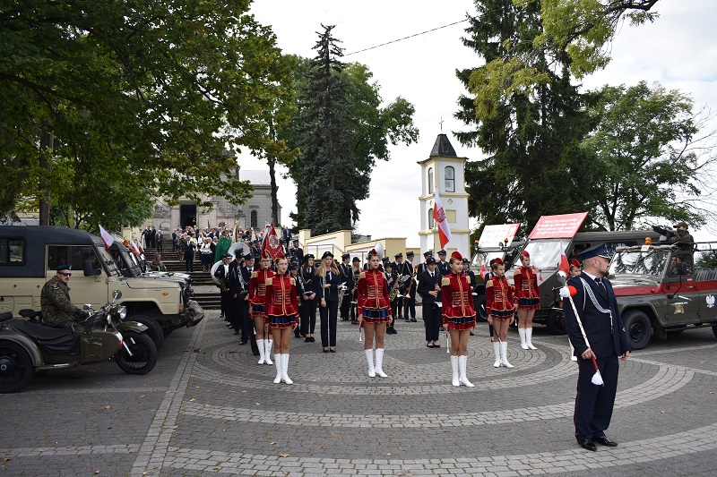 Rada Powiatowa Wielkopolskiej Izby Rolniczej ze sztandarem. „Ten dzień przejdzie do historii”