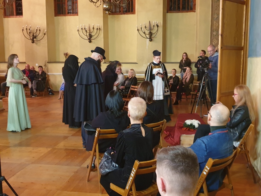 Powiew łódzkiej przedwojennej awangardy w konińskiej synagodze. Spektakl na bis