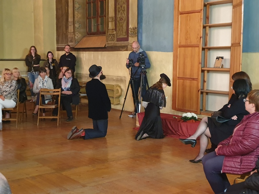 Powiew łódzkiej przedwojennej awangardy w konińskiej synagodze. Spektakl na bis