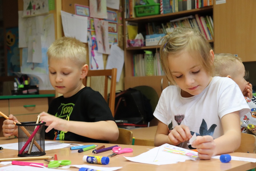 Wizyta w przedszkolu w Gosławicach. Dzieci rozdadzą świąteczne kartki mieszkańcom