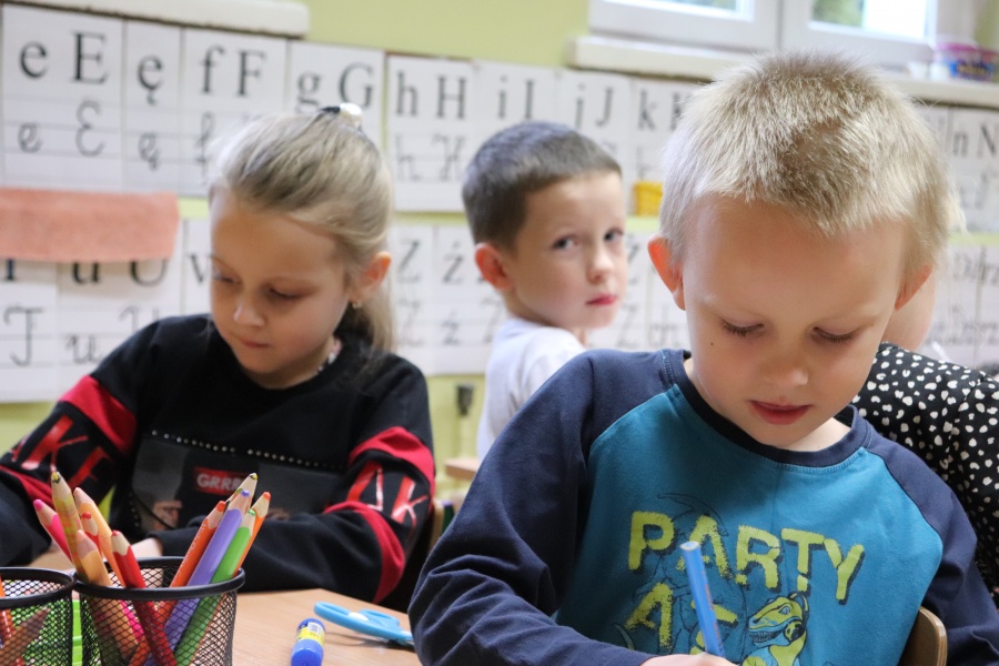 Wizyta w przedszkolu w Gosławicach. Dzieci rozdadzą świąteczne kartki mieszkańcom
